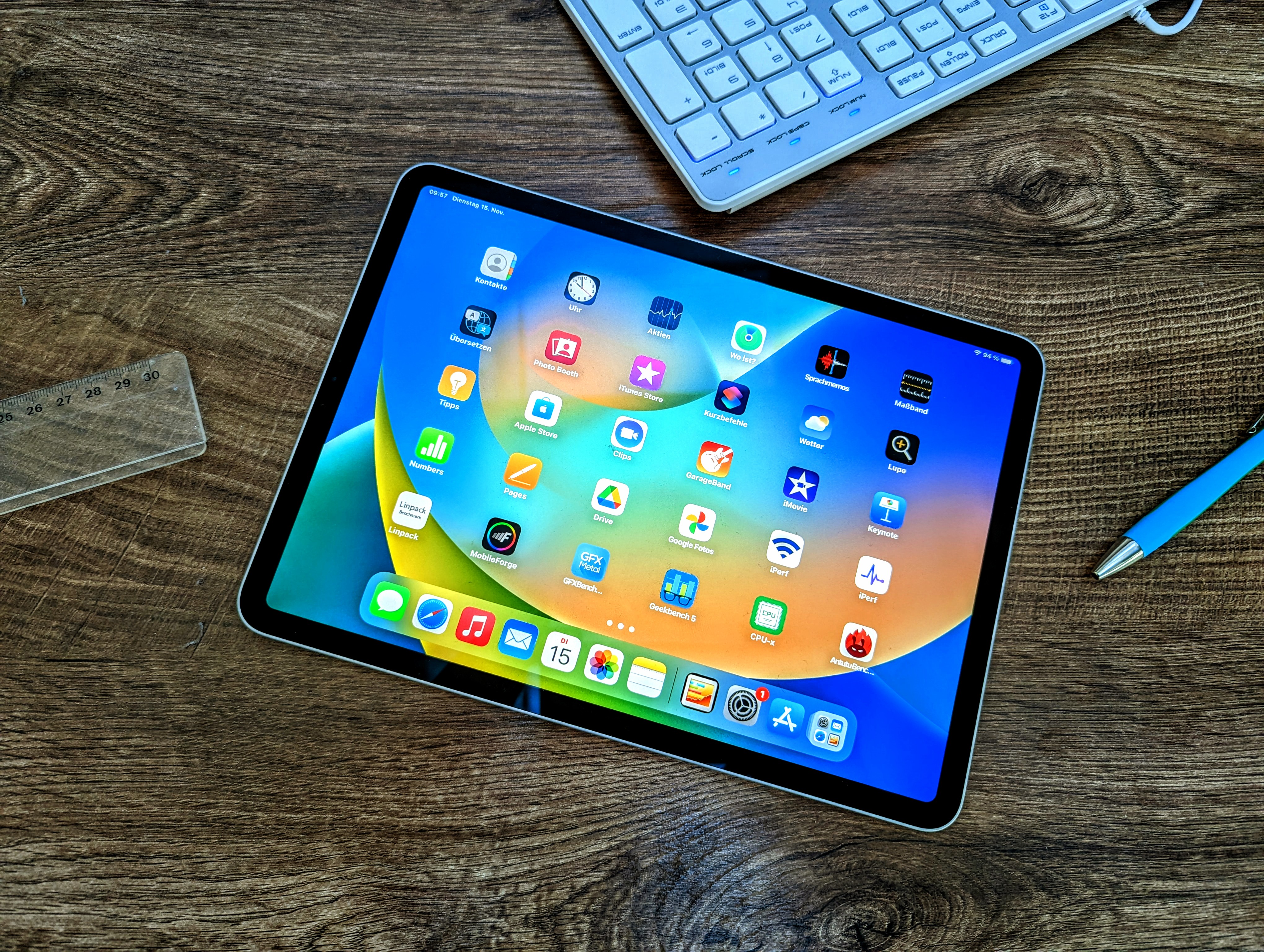 Apple iPad Pro 11 (2022) thumbnail 4