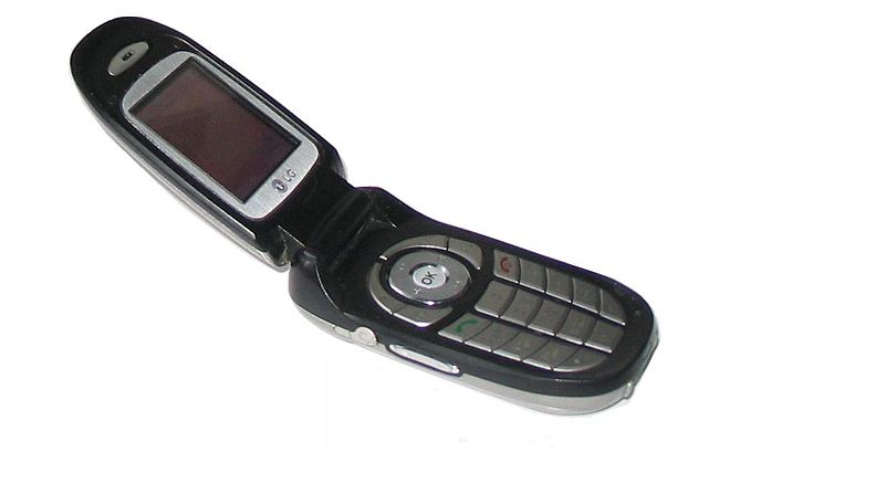 LG C3400 thumbnail 3