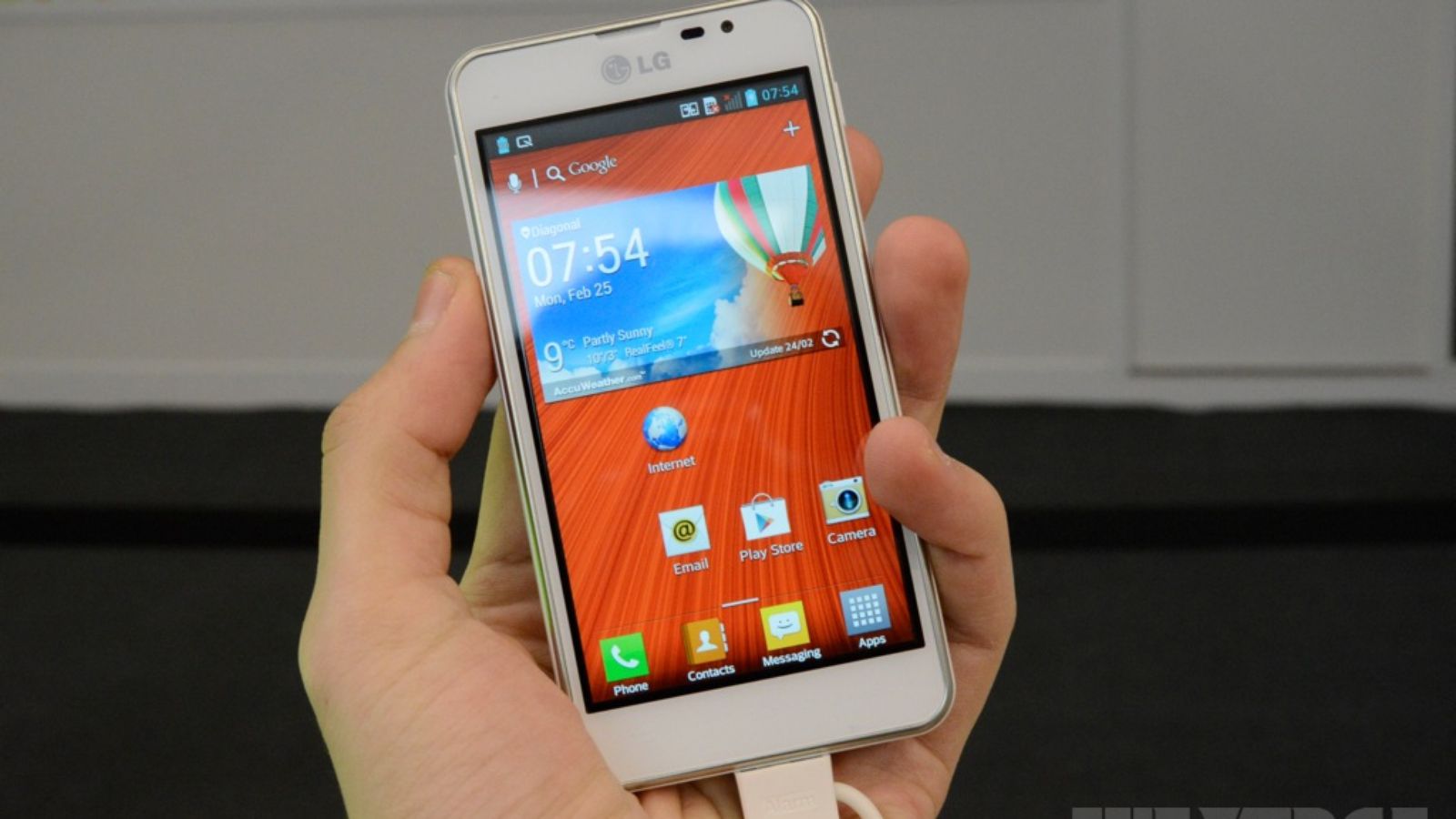 LG Optimus F5 thumbnail 4