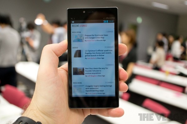 LG Optimus G E973 thumbnail 3