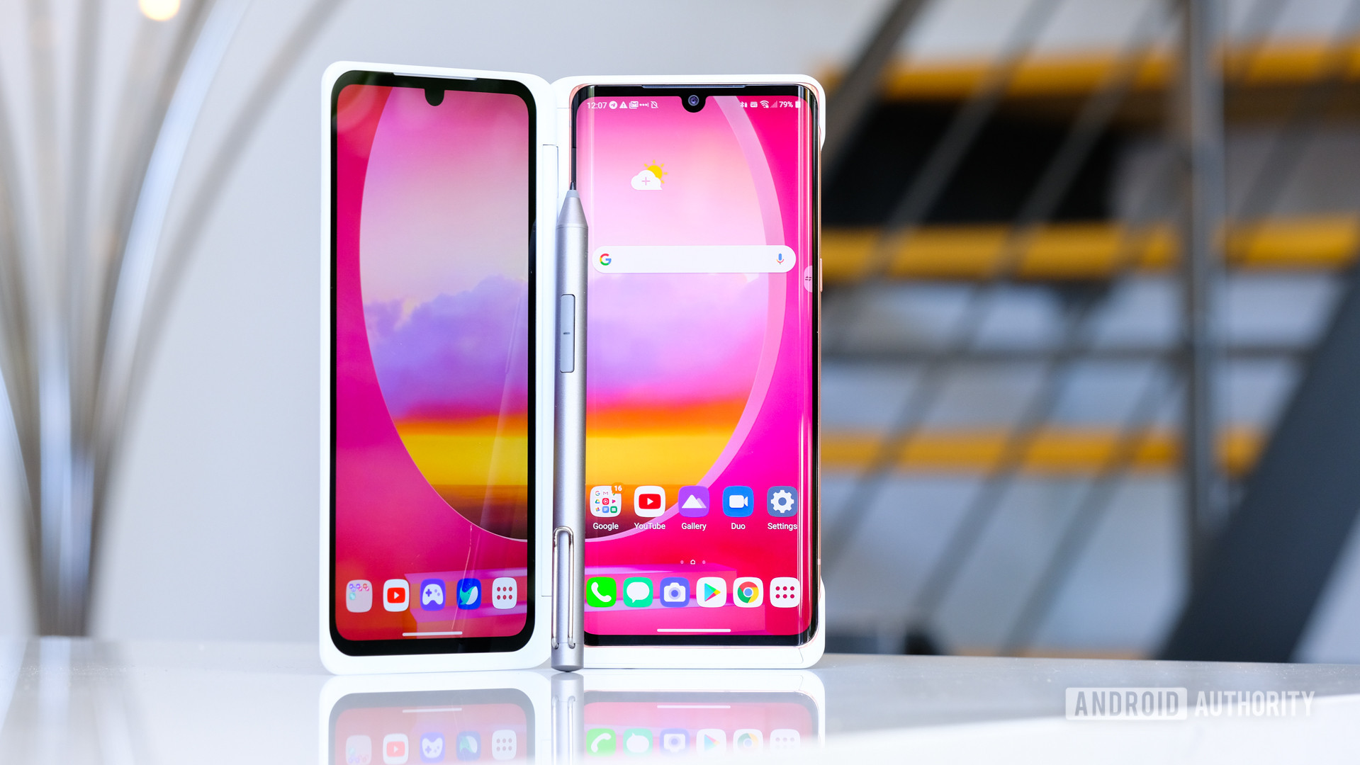 LG Velvet thumbnail 3