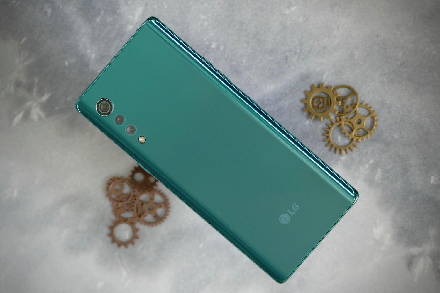 LG Velvet thumbnail 4