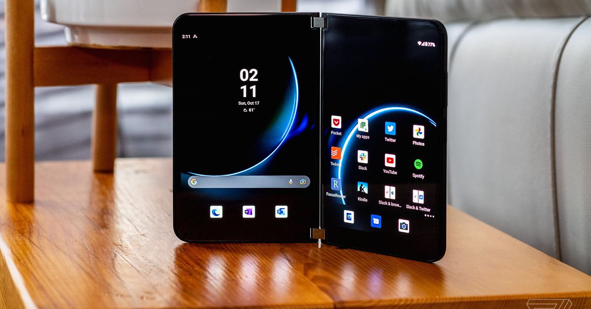 Microsoft Surface Duo thumbnail 4