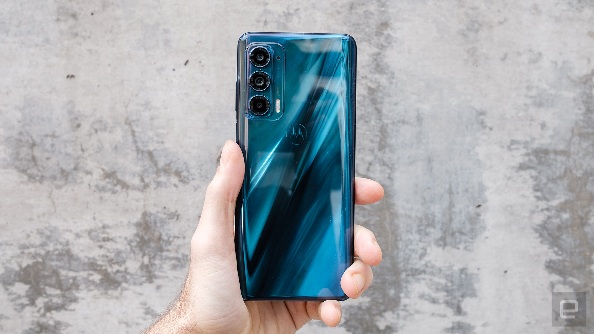 Motorola Edge (2021) thumbnail 3