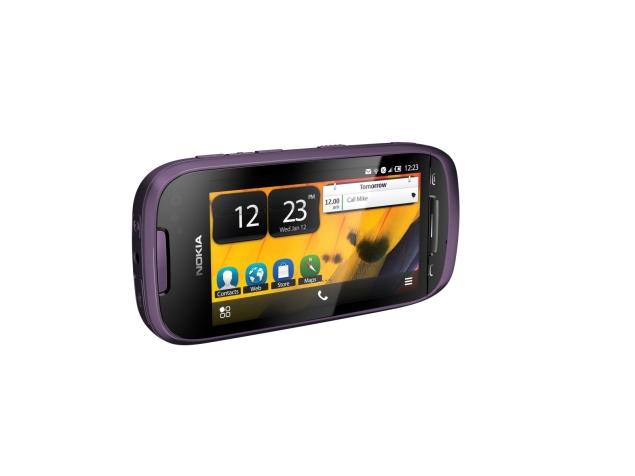 Nokia 701 thumbnail 3