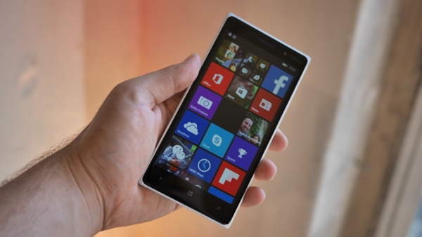 Nokia Lumia 830 thumbnail 4