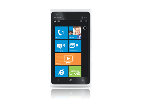Nokia Lumia 900 thumbnail 2
