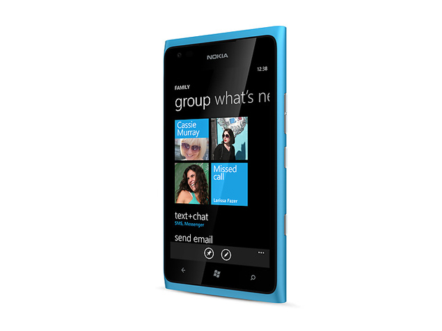 Nokia Lumia 900 thumbnail 5