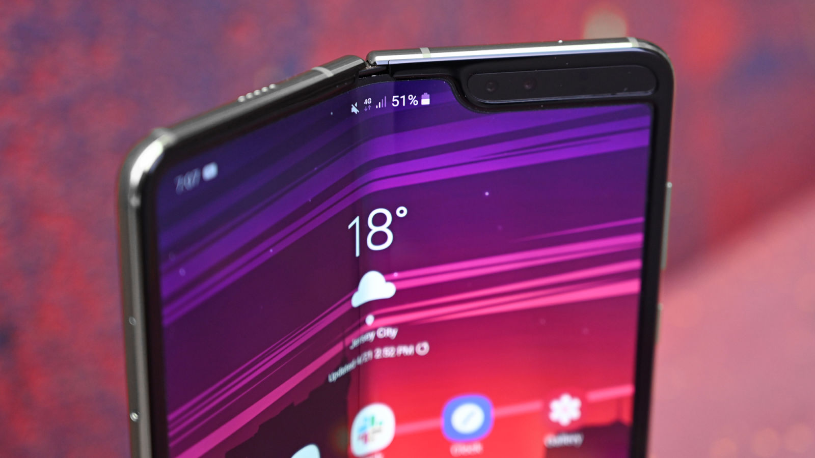 Samsung Galaxy Fold thumbnail 2
