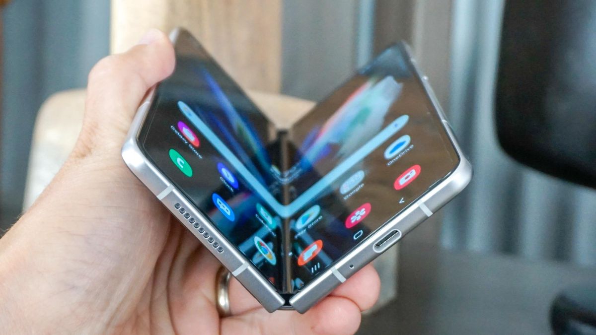 Samsung Galaxy Z Fold3 5G thumbnail 6