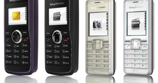 Sony Ericsson K200 thumbnail 3