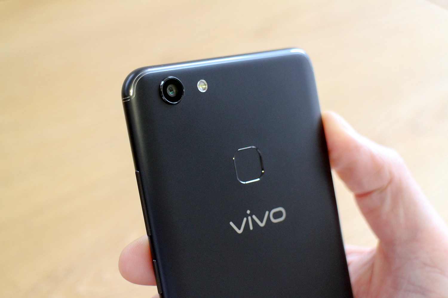 Vivo V7+ thumbnail 5